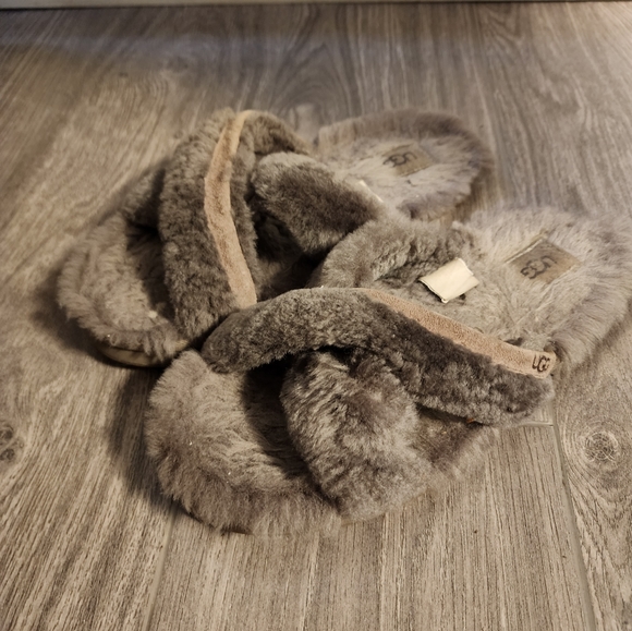 Ugg Abela Slippers Slides - Picture 4 of 4